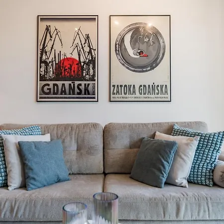 Golden Reagan By Aparo - Nowy Apartament, Winda, Lozeczko Turystyczne, Plaza 500m, Balkon, 2 Sypialnie Oraz Salon, Rowerownia, Biurko * Гданьск