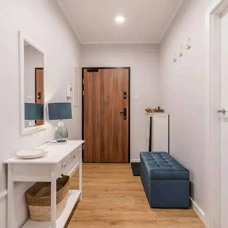 Golden Reagan By Aparo - Nowy Apartament, Winda, Lozeczko Turystyczne, Plaza 500m, Balkon, 2 Sypialnie Oraz Salon, Rowerownia, Biurko Гданьск