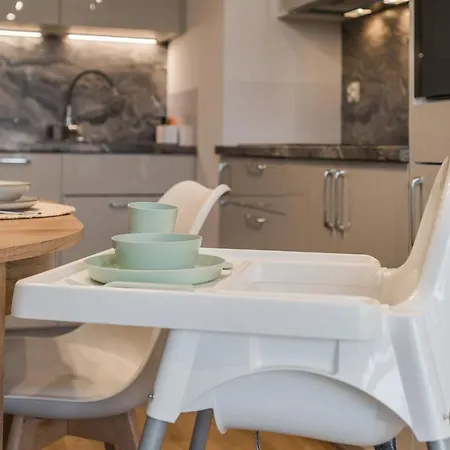 Golden Reagan By Aparo - Nowy Apartament, Winda, Lozeczko Turystyczne, Plaza 500m, Balkon, 2 Sypialnie Oraz Salon, Rowerownia, Biurko *