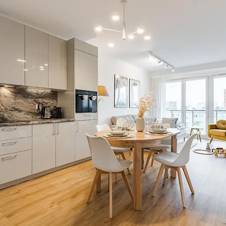 Golden Reagan By Aparo - Nowy Apartament, Winda, Lozeczko Turystyczne, Plaza 500m, Balkon, 2 Sypialnie Oraz Salon, Rowerownia, Biurko *