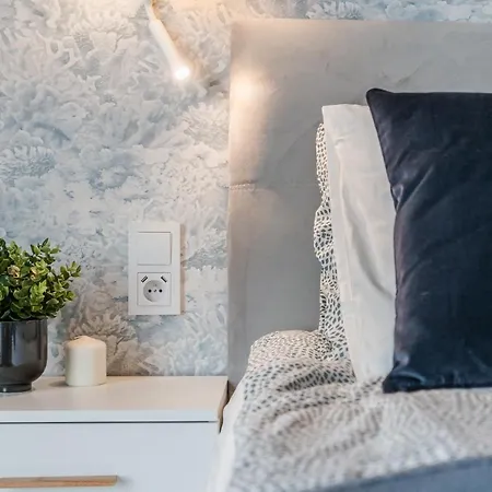 Golden Reagan By Aparo - Nowy Apartament, Winda, Lozeczko Turystyczne, Plaza 500m, Balkon, 2 Sypialnie Oraz Salon, Rowerownia, Biurko