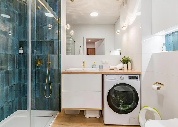 Golden Reagan By Aparo - Nowy Apartament, Winda, Lozeczko Turystyczne, Plaza 500m, Balkon, 2 Sypialnie Oraz Salon, Rowerownia, Biurko 公寓