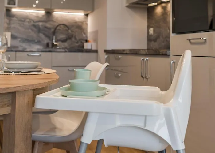 Golden Reagan By Aparo - Nowy Apartament, Winda, Lozeczko Turystyczne, Plaza 500m, Balkon, 2 Sypialnie Oraz Salon, Rowerownia, Biurko *