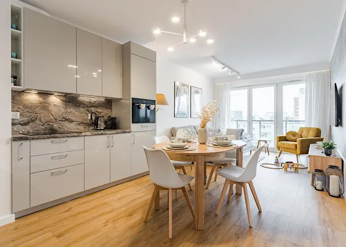 Golden Reagan By Aparo - Nowy Apartament, Winda, Lozeczko Turystyczne, Plaza 500m, Balkon, 2 Sypialnie Oraz Salon, Rowerownia, Biurko *