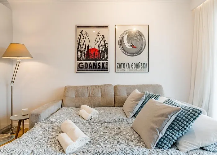 Golden Reagan By Aparo - Nowy Apartament, Winda, Lozeczko Turystyczne, Plaza 500m, Balkon, 2 Sypialnie Oraz Salon, Rowerownia, Biurko 公寓 格但斯克