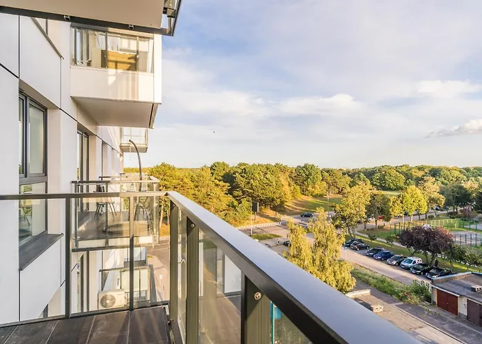 Golden Reagan By Aparo - Nowy Apartament, Winda, łóżeczko Turystyczne, 500m, Balkon, 2 Sypialnie Oraz Salon, Rowerownia, Biurko