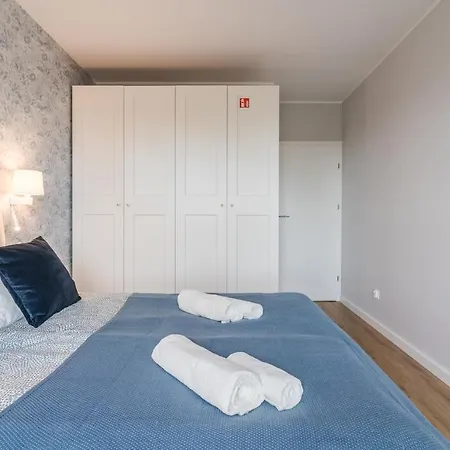 Appartamento Golden Reagan By Aparo - Nowy Apartament, Winda, Lozeczko Turystyczne, Plaza 500m, Balkon, 2 Sypialnie Oraz Salon, Rowerownia, Biurko *
