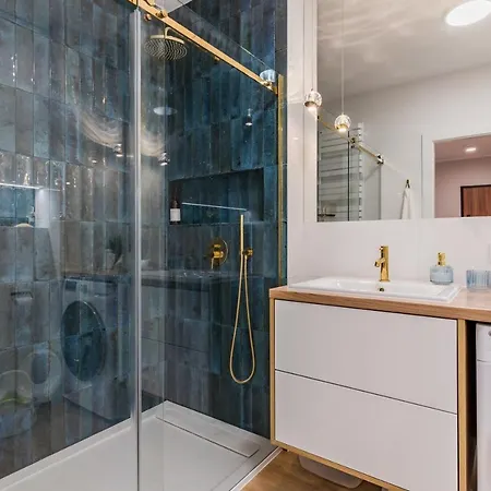 Golden Reagan By Aparo - Nowy Apartament, Winda, Lozeczko Turystyczne, Plaza 500m, Balkon, 2 Sypialnie Oraz Salon, Rowerownia, Biurko Danzig